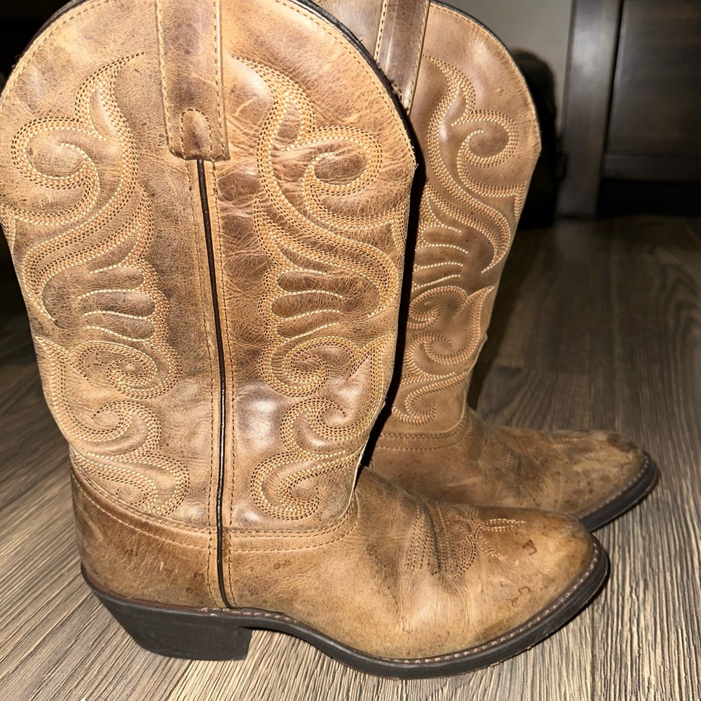 Laredo Tan and Black Leather Boots